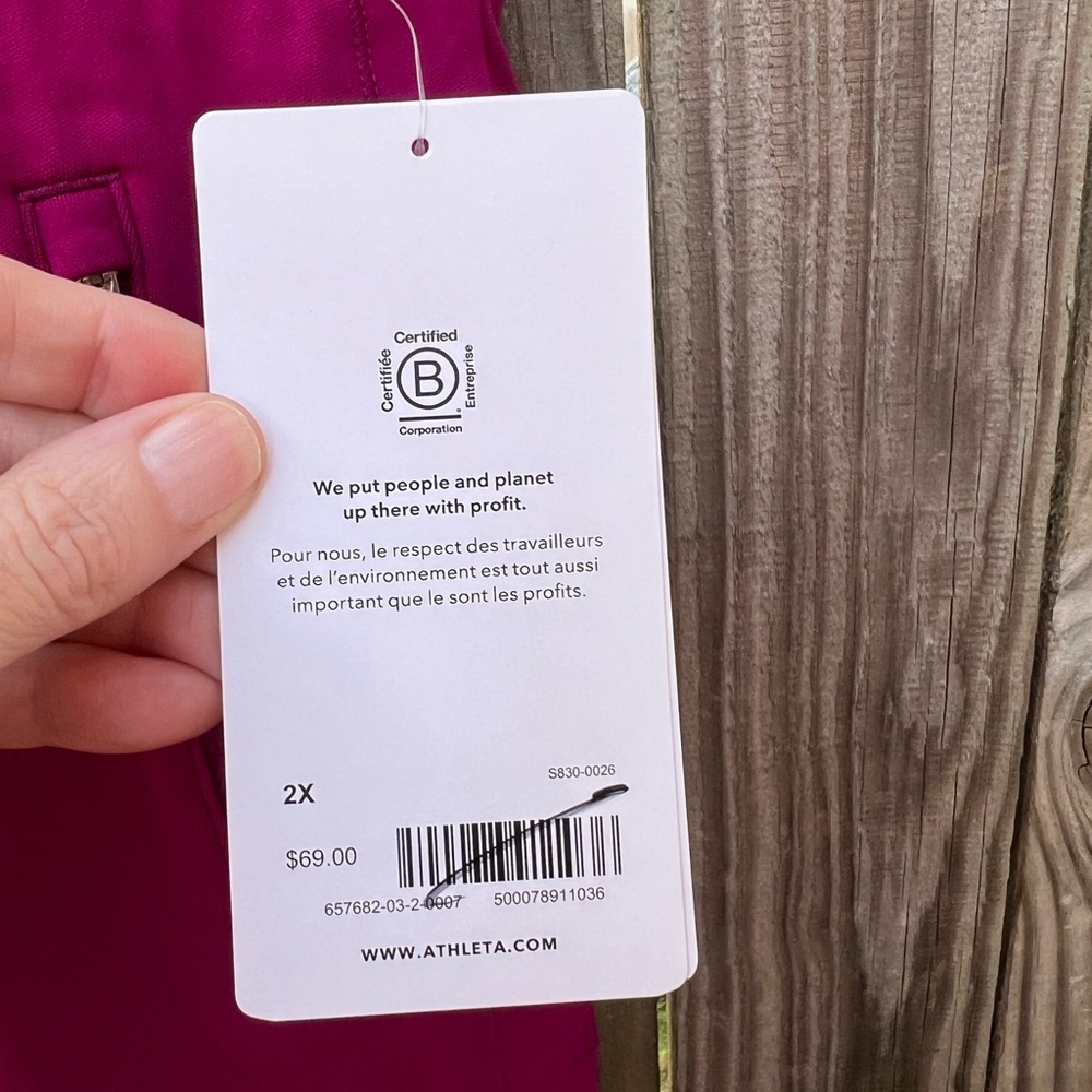 Athleta Women’s Magenta Athletic Skort with Zipper Pockets - Picture 8 of 13